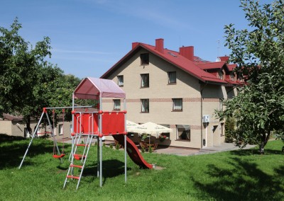 Hotele w Wilnie- Amicus hotel terasa